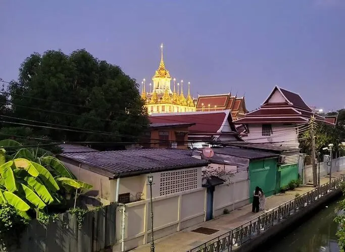 Auntythong House Apartment