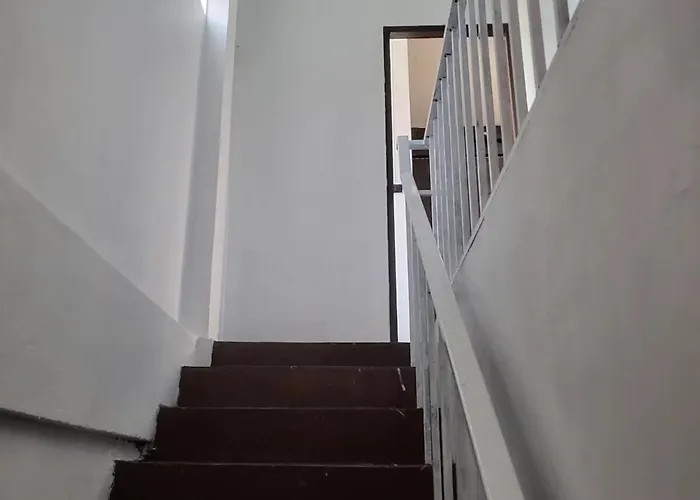 Apartment Auntythong House *
