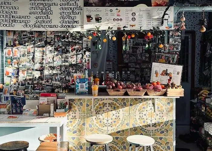 Auntythong House Apartment *